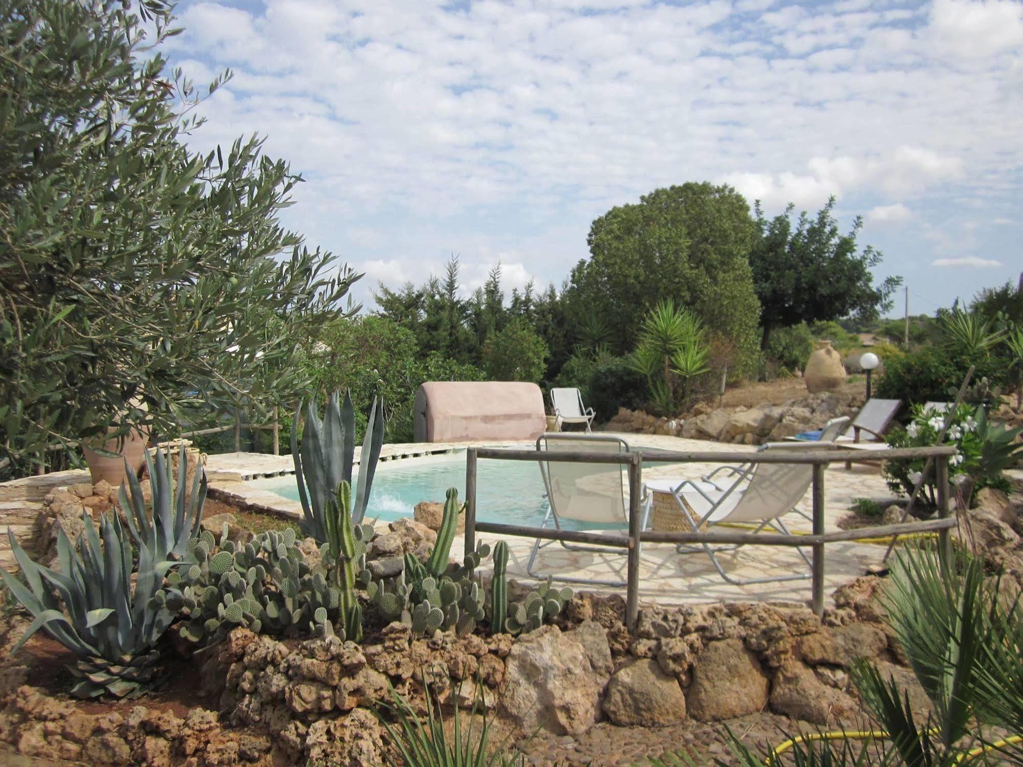 Casale Alma Bed & Breakfast Marsala Exterior photo