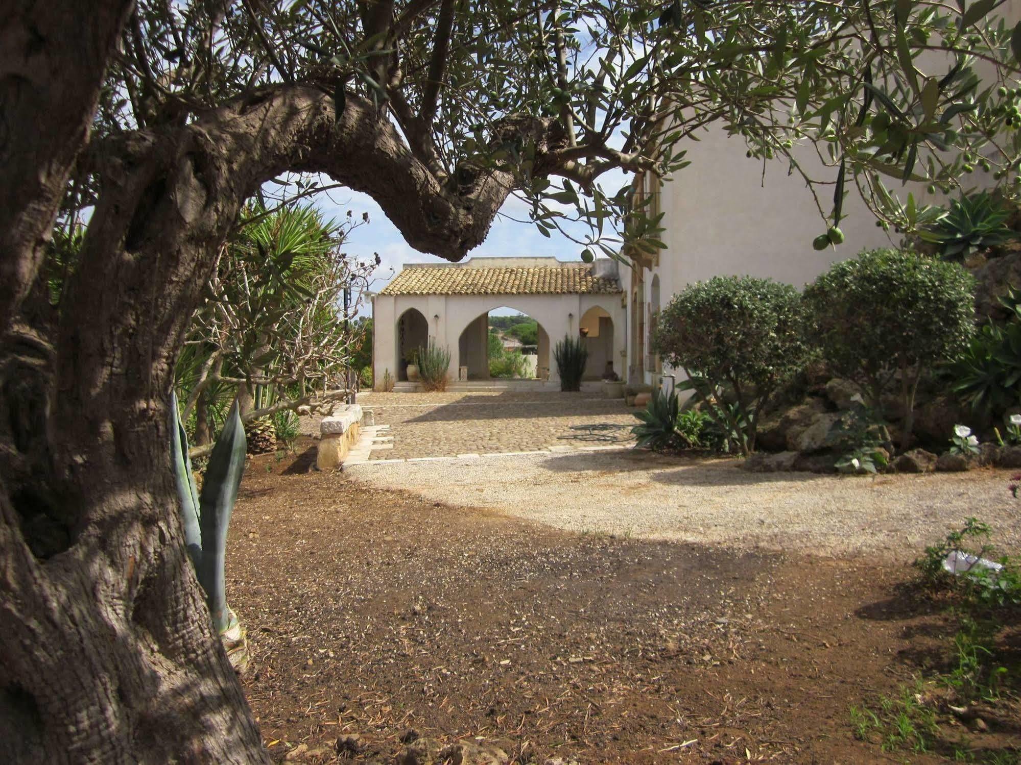 Casale Alma Bed & Breakfast Marsala Exterior photo